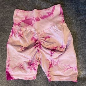 Amazon booty scrunch shorts